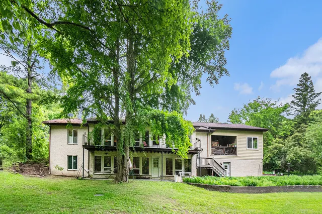 $869,000 | 22649 North Dixboro Road, South Lyon, MI 48178