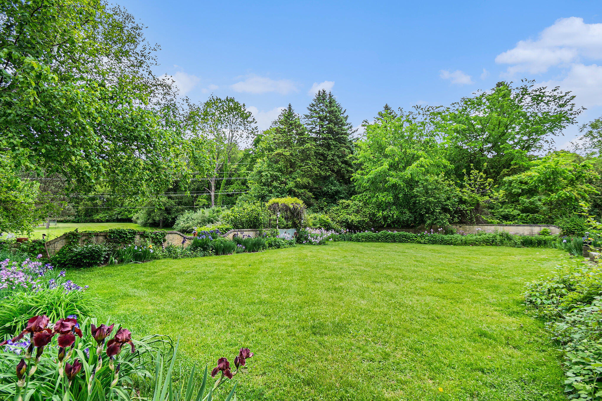 22649 North Dixboro Road South Lyon, MI 48178 - Photo 32 of 47 038_file_741