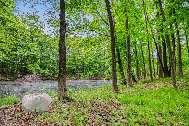 $869,000 | 22649 North Dixboro Road, South Lyon, MI 48178