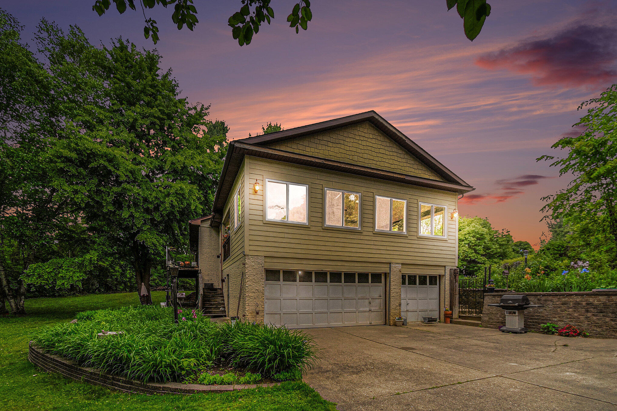 22649 North Dixboro Road South Lyon, MI 48178 - Photo 39 of 47 001_file_726