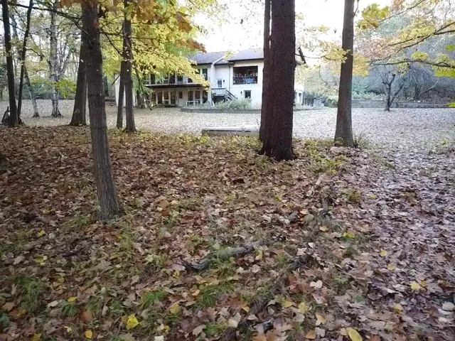 $869,000 | 22649 North Dixboro Road, South Lyon, MI 48178