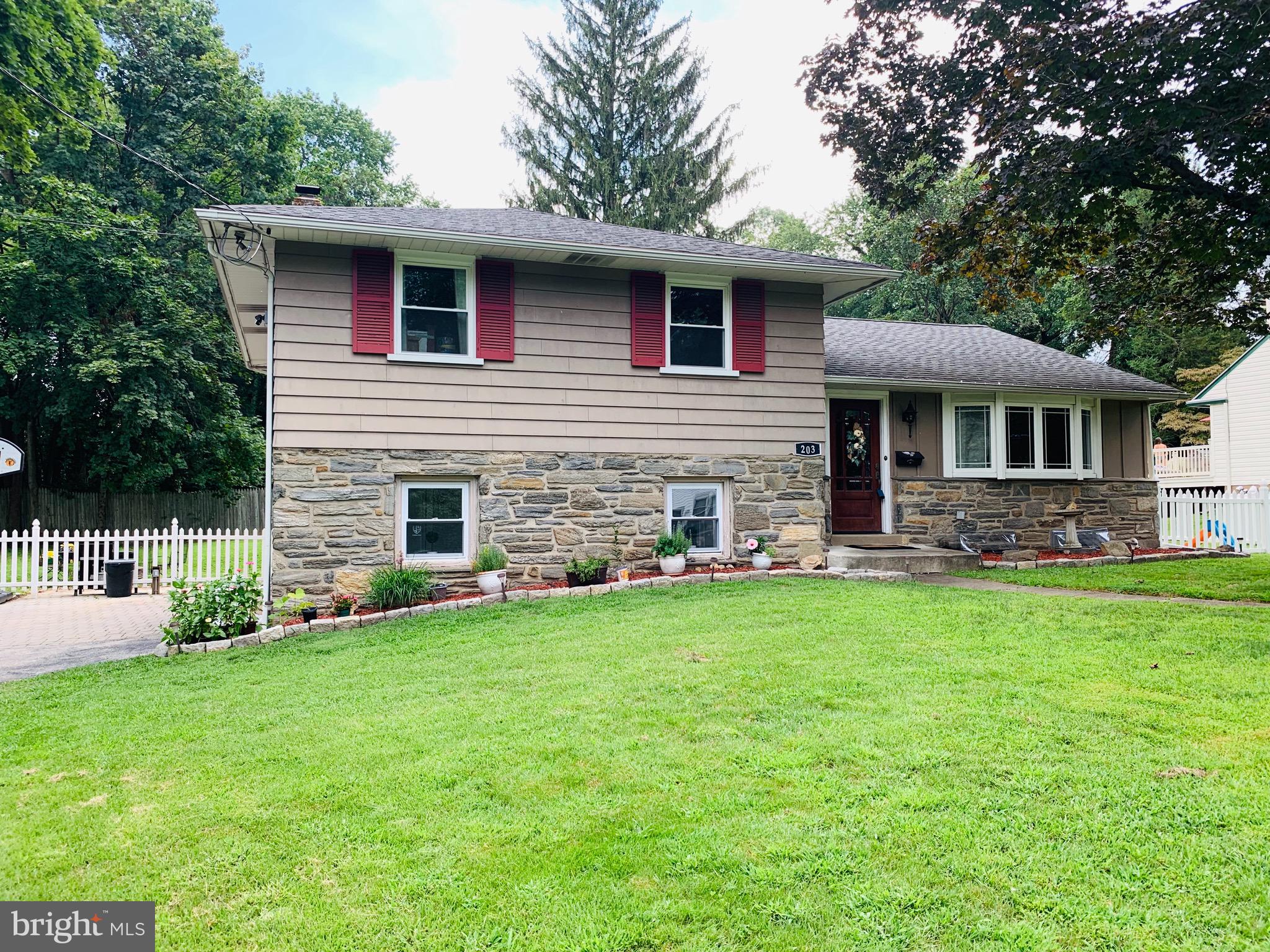 203 East Springfield Road Springfield, PA 19064 - Photo 2 of 29