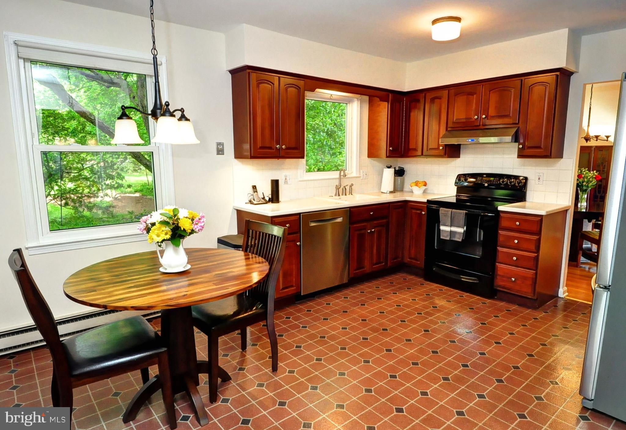 986 Anders Road Lansdale, PA 19446 - Photo 5 of 32 Kitchen