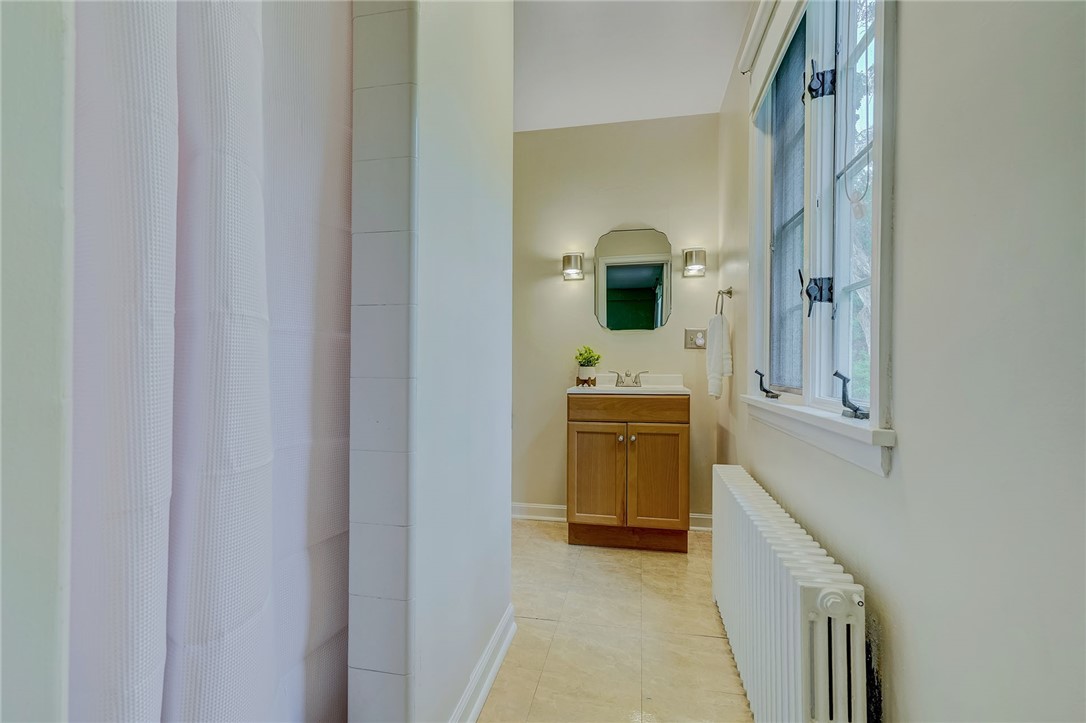 432 Penfield Road Brighton, NY 14625 - Photo 28 of 50 1ST FLOOR ENSUITE . . . FULL BATH WITH TILED SHOWE