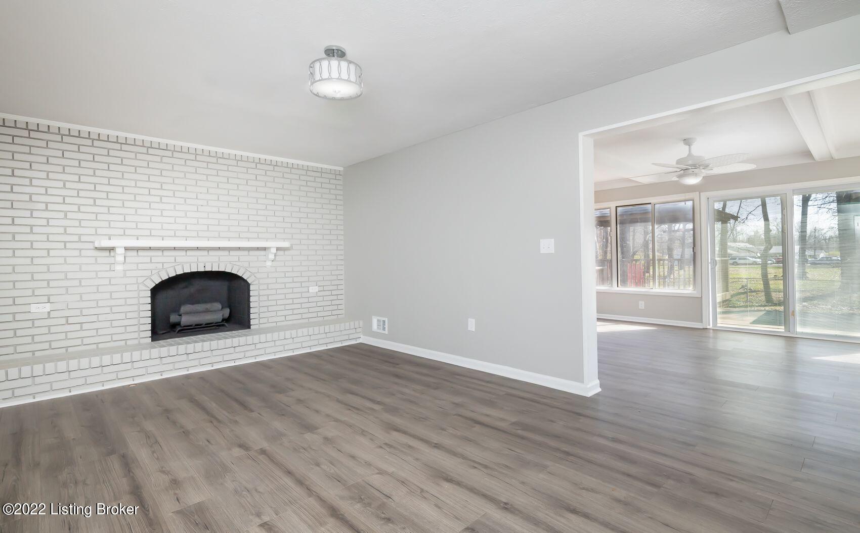 7315 Paiute Road Louisville, KY 40214 - Photo 24 of 38 p family room
