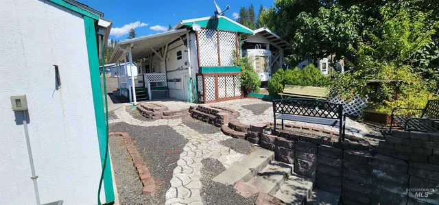 $98,500 | 102 Chief Lawyer Street, Kamiah, ID 83536