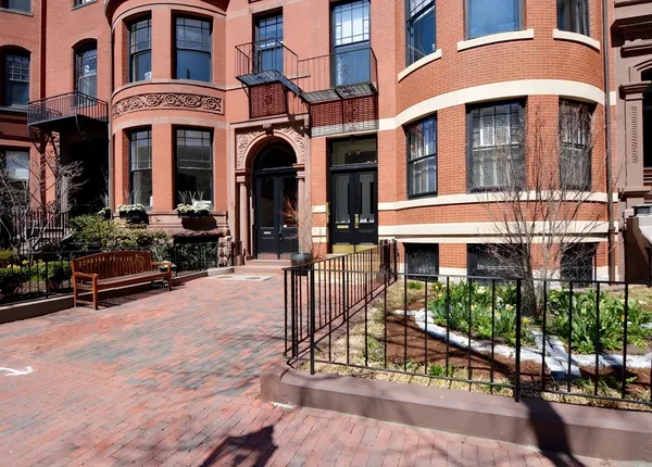 $11,500 | 179 Marlborough Street, Unit 2, Boston, MA 02116