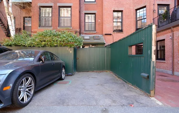 $11,500 | 179 Marlborough Street, Unit 2, Boston, MA 02116