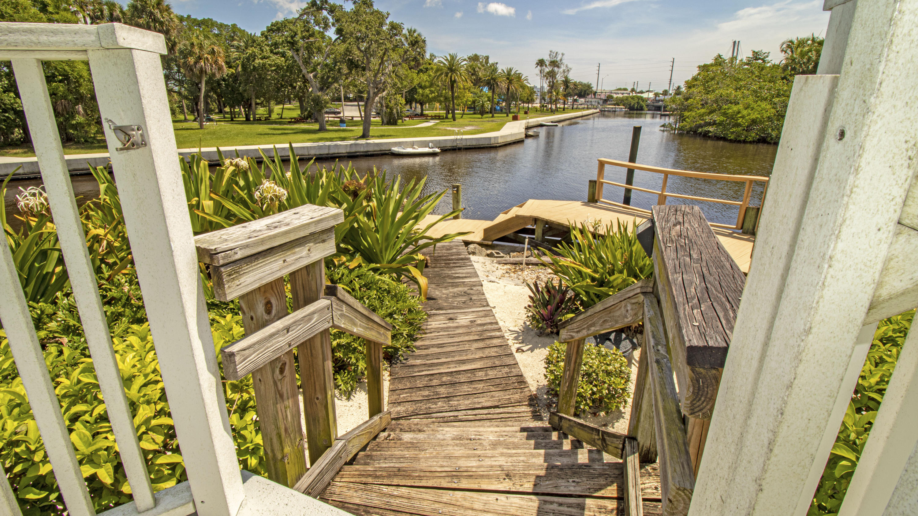 556 Southwest St Lucie Crescent Stuart, FL 34994 - Photo 38 of 42 Dock