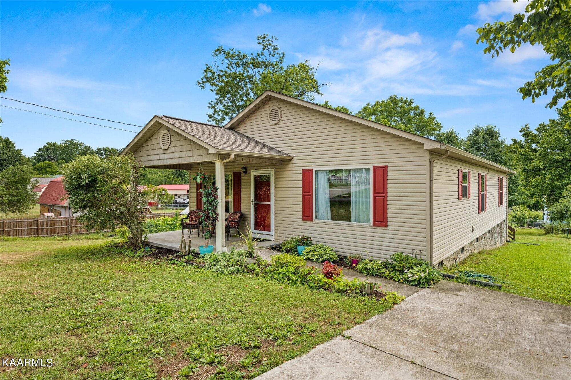 709 Ridgeview Drive Clinton, TN 37716 - Photo 1 of 22 01-709-Ridgeview-Dr-Clinton-TN
