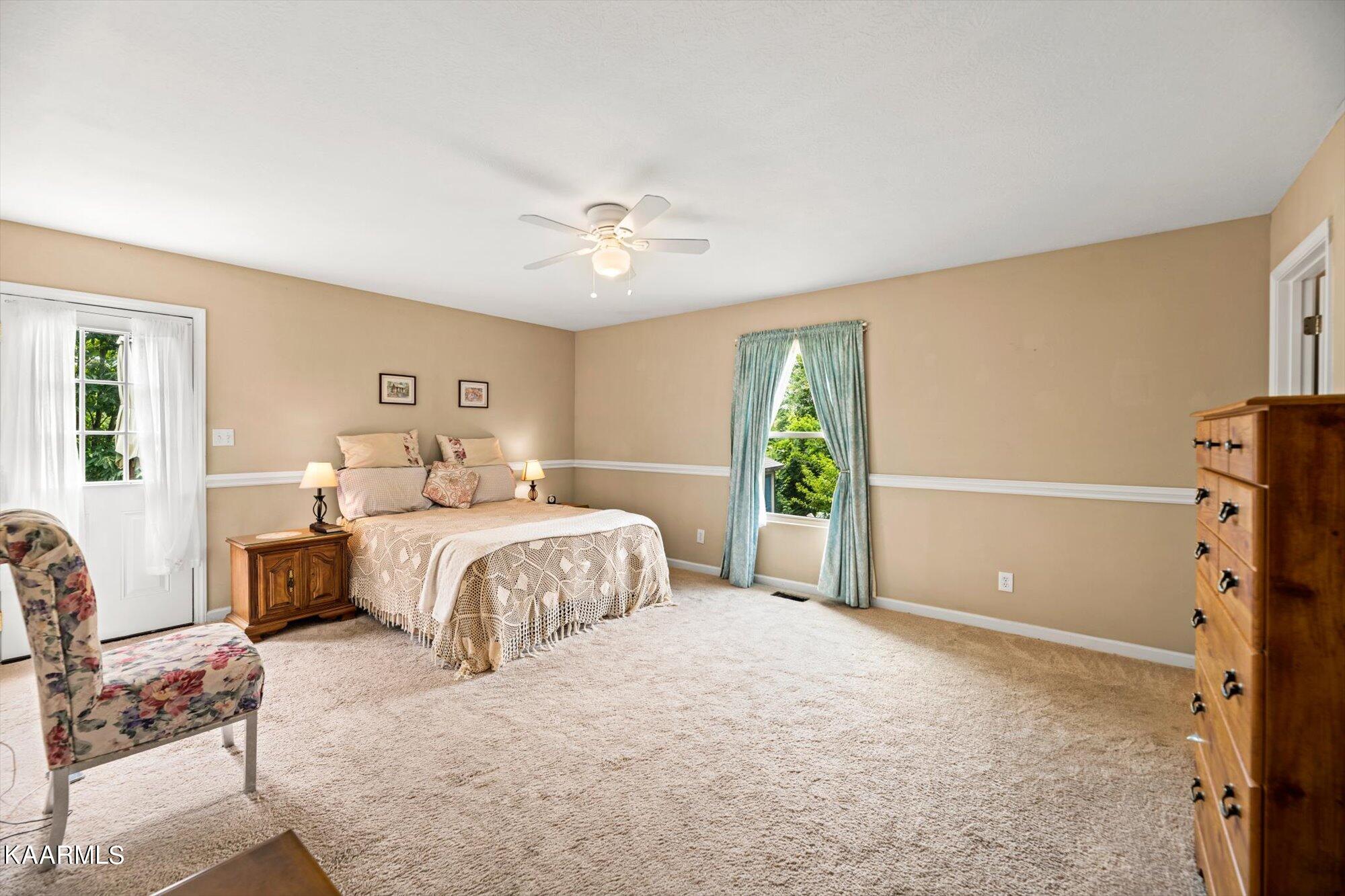 709 Ridgeview Drive Clinton, TN 37716 - Photo 11 of 22 11-709-Ridgeview-Dr-Clinton-TN-11