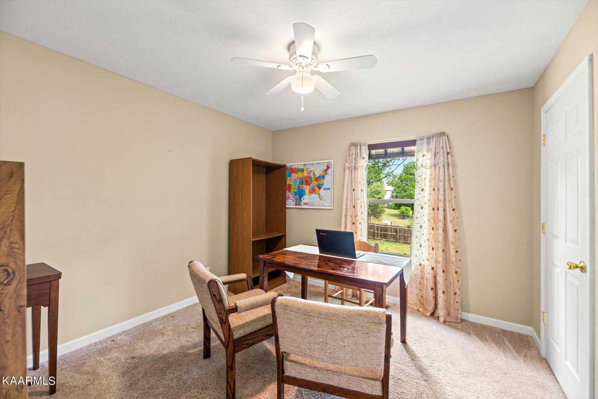709 Ridgeview Drive Clinton, TN 37716 - Photo 17 of 22 17-709-Ridgeview-Dr-Clinton-TN-17