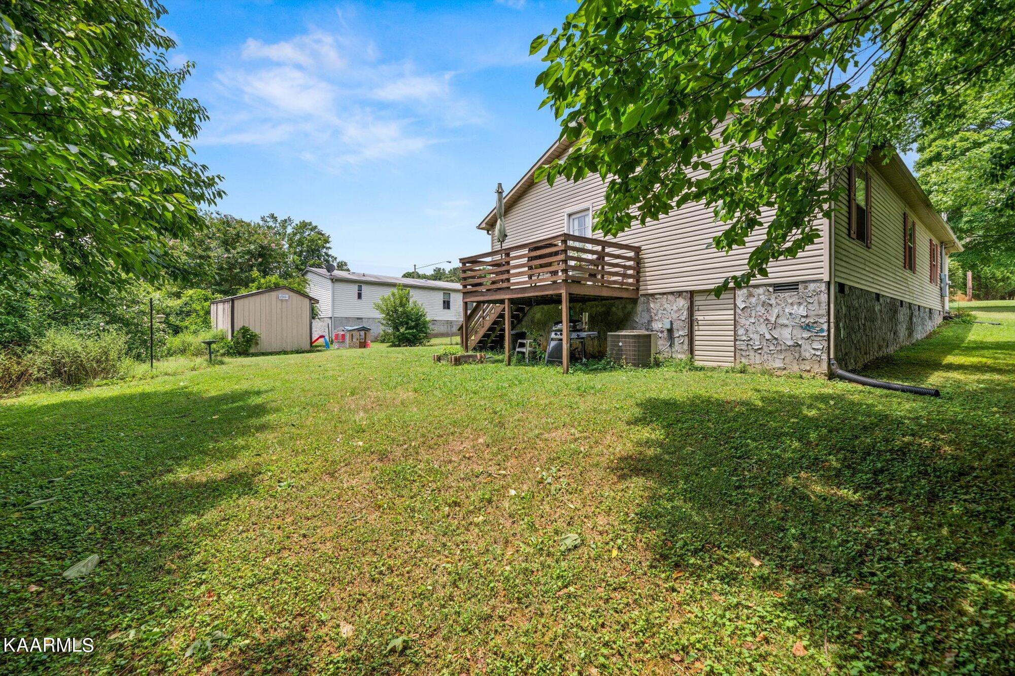 709 Ridgeview Drive Clinton, TN 37716 - Photo 20 of 22 20-709-Ridgeview-Dr-Clinton-TN-20