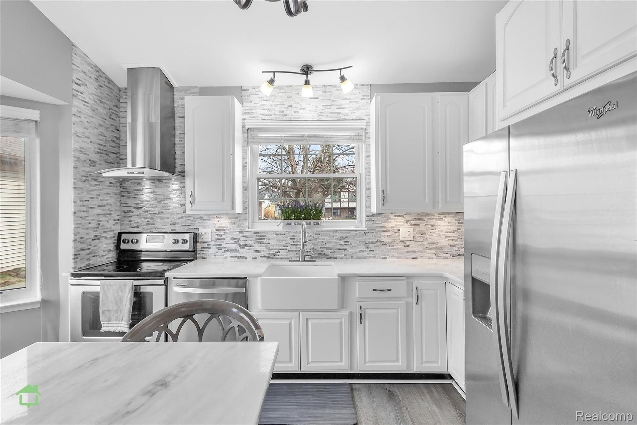 1235 Knightsbridge Road Canton, MI 48187 - Photo 10 of 40 13-1235-Knightsbridge-rd-WindowStill-Real-Estate-Photography-13.jpg
