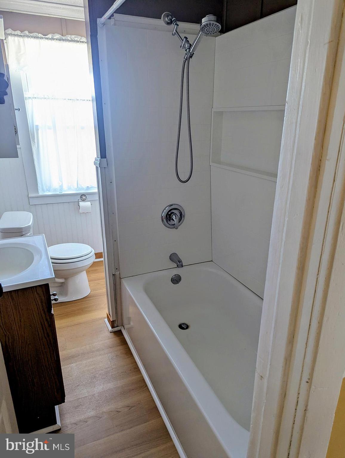 418 Fairview Street Reading, PA 19605 - Photo 14 of 34 Main Bathroom