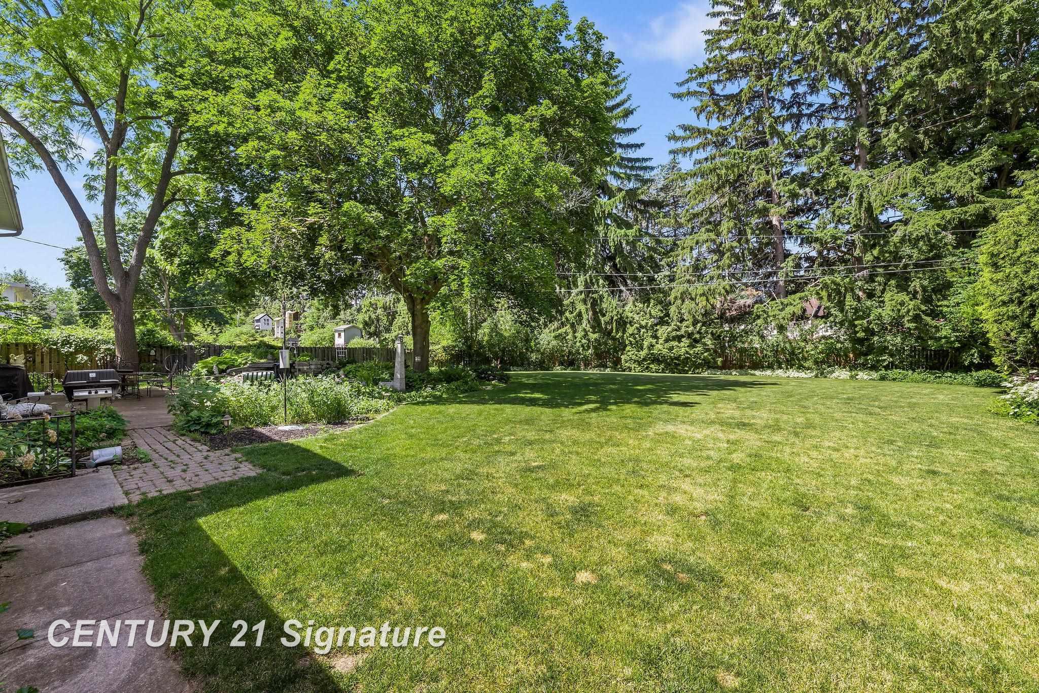 358 Somerset Road Saginaw, MI 48638 - Photo 35 of 46