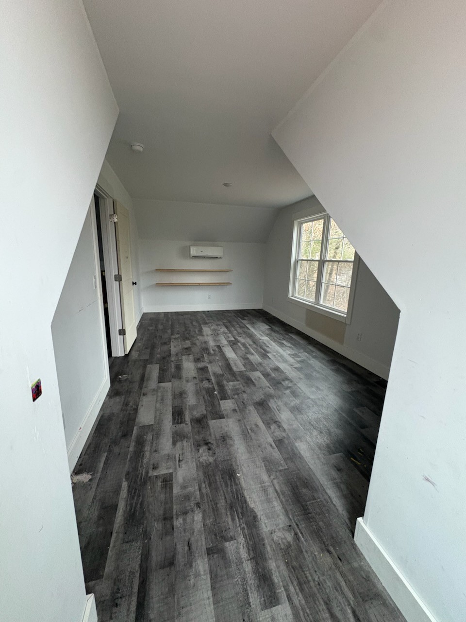 422 Parker Road Portland, TN 37148 - Photo 19 of 21 a view of an empty room and window
