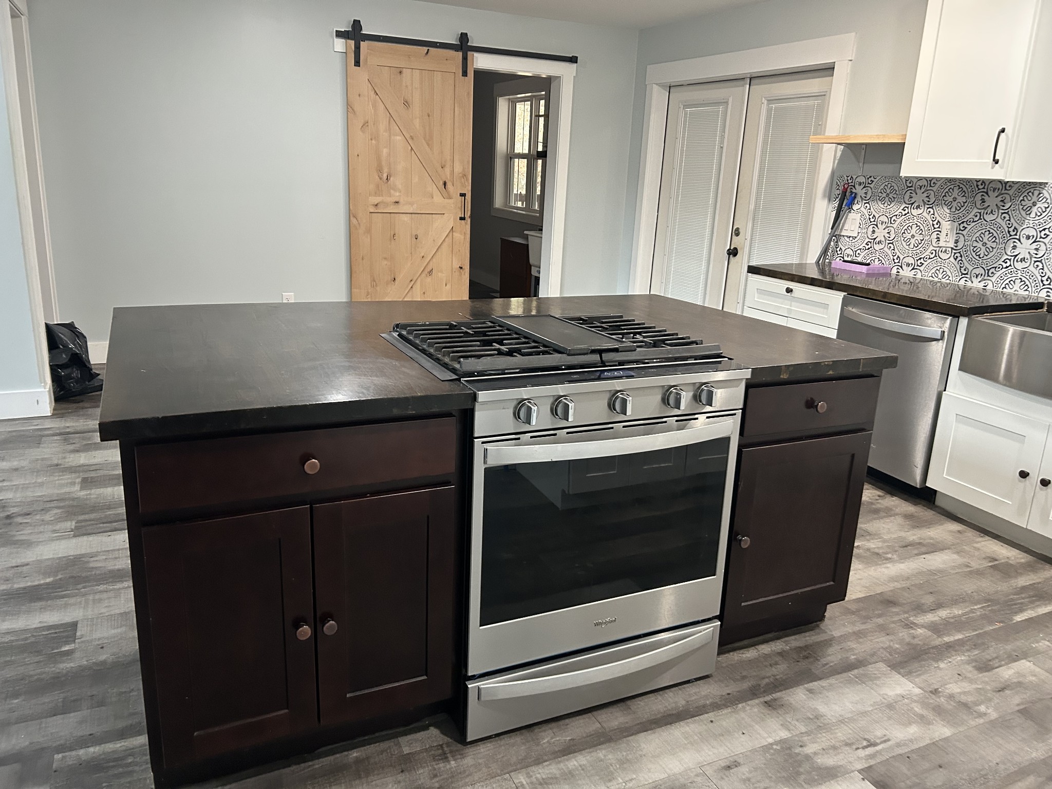 422 Parker Road Portland, TN 37148 - Photo 6 of 21 a stove top oven sitting inside of a kitchen