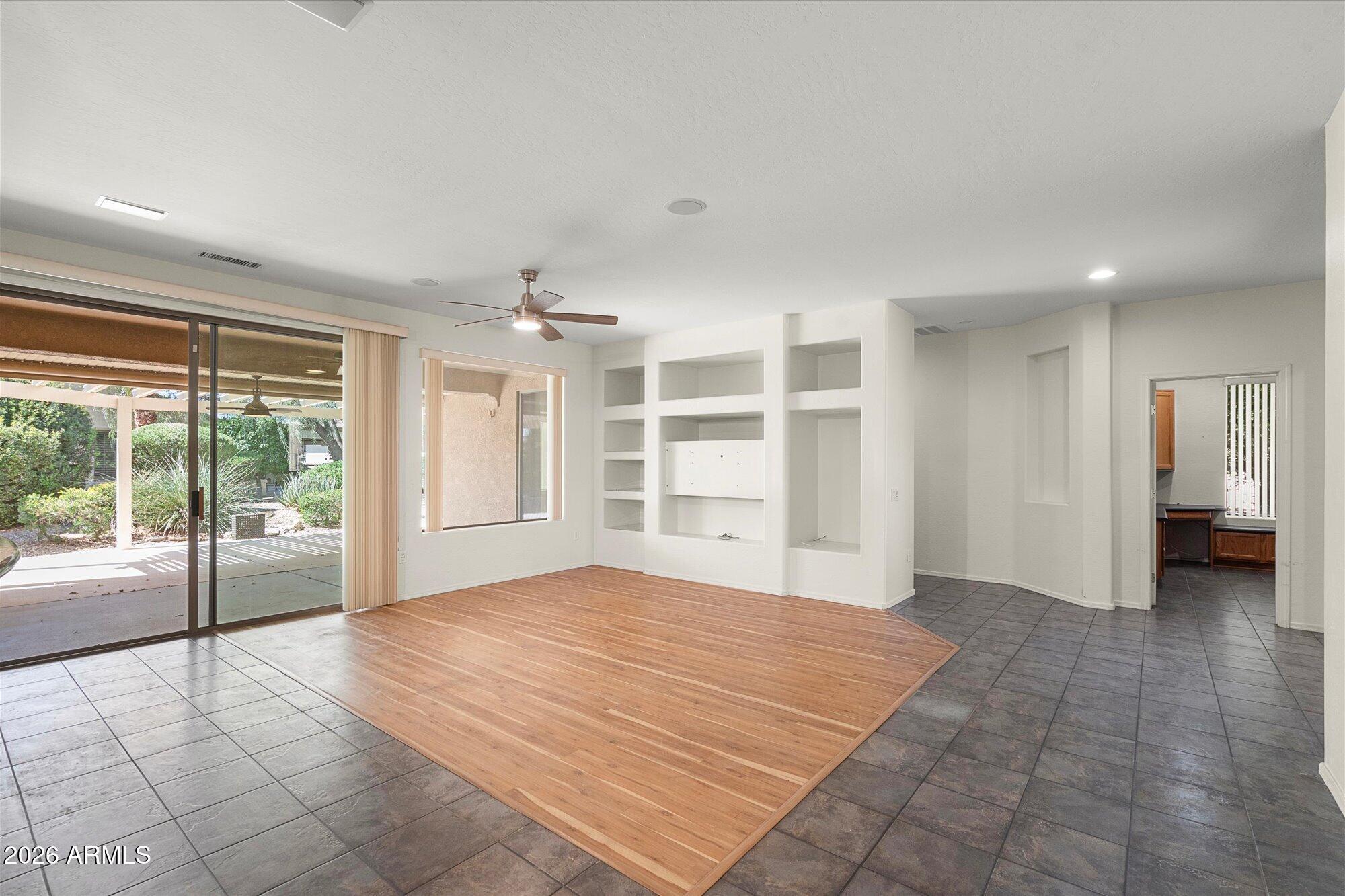 16731 West Oracle Rim Drive Surprise, AZ 85387 - Photo 10 of 30 Great Room