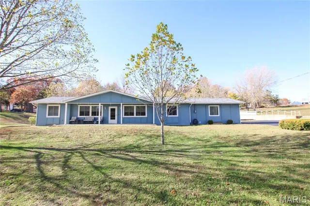 $280,000 | 421 Lakeshore Drive, St. Clair, MO 63077