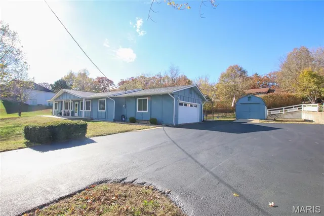 $280,000 | 421 Lakeshore Drive, St. Clair, MO 63077