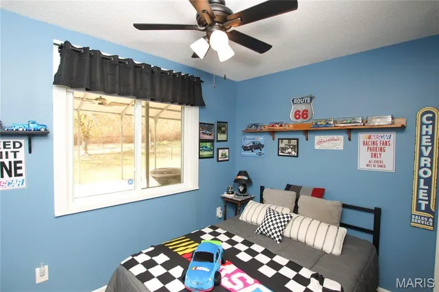 $280,000 | 421 Lakeshore Drive, St. Clair, MO 63077