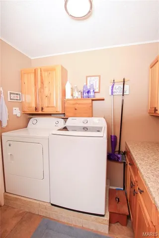 $280,000 | 421 Lakeshore Drive, St. Clair, MO 63077