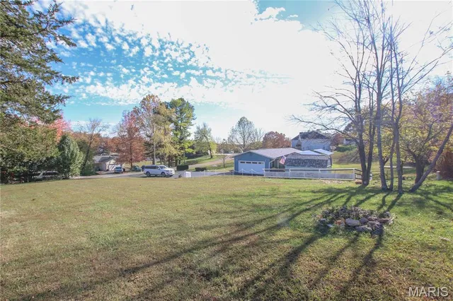 $280,000 | 421 Lakeshore Drive, St. Clair, MO 63077