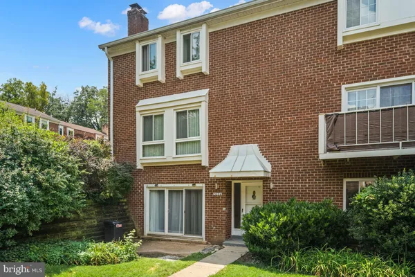 $489,000 | 3824 Persimmon Circle, Fairfax, VA 22031