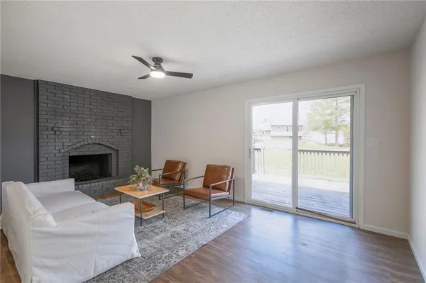 $329,900 | 924 Shiloh Court, Liberty, MO 64068