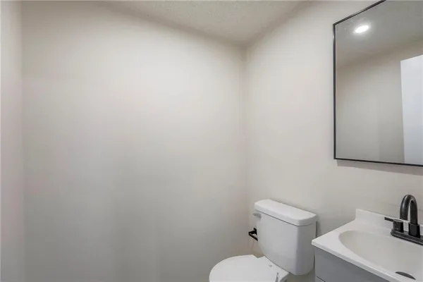 $329,900 | 924 Shiloh Court, Liberty, MO 64068