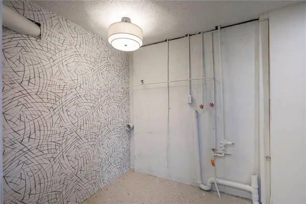 $329,900 | 924 Shiloh Court, Liberty, MO 64068