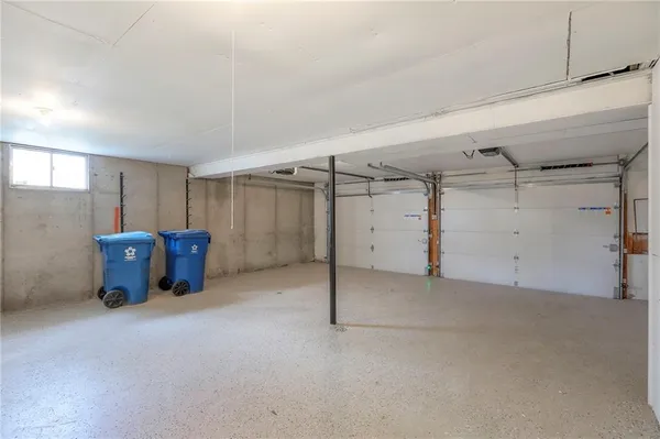 $329,900 | 924 Shiloh Court, Liberty, MO 64068