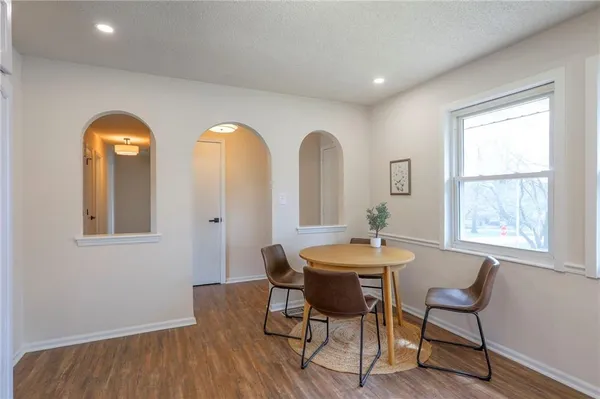 $329,900 | 924 Shiloh Court, Liberty, MO 64068