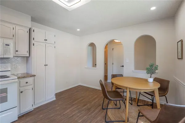 $329,900 | 924 Shiloh Court, Liberty, MO 64068