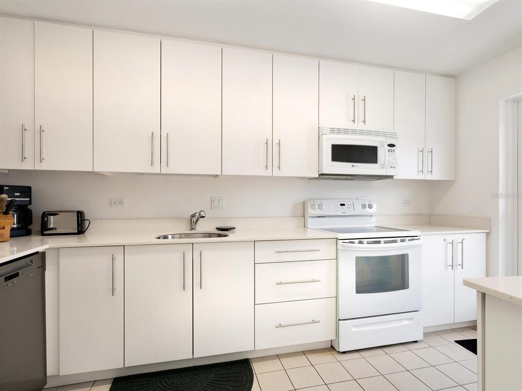 100 Sands Point Road, Unit 305 Longboat Key, FL 34228 - Photo 45 of 65 Gallery Image 45