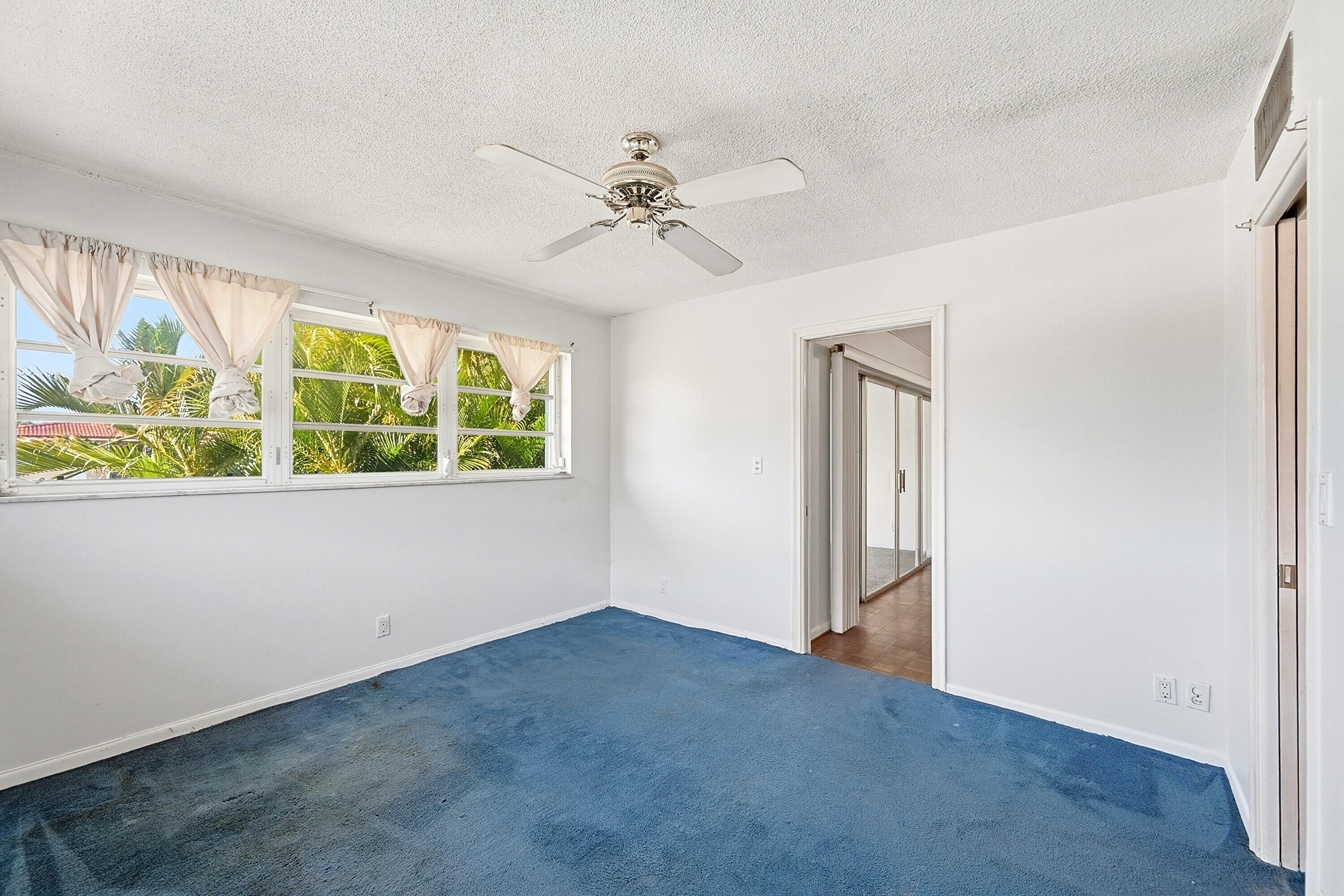 2160 Northeast 36th Street, Unit 37 Lighthouse Point, FL 33064 - Photo 15 of 32 Primary Bedroom