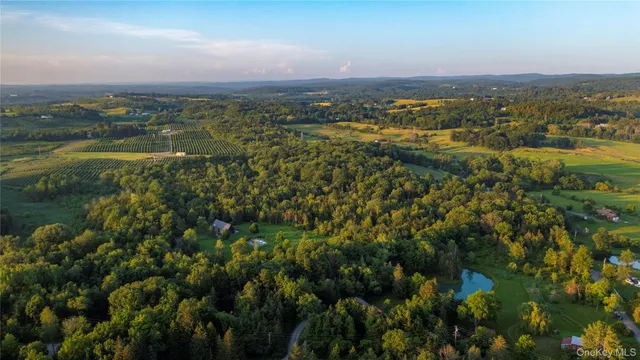 $395,000 | 7 Stickle Road, Hudson, NY 12534