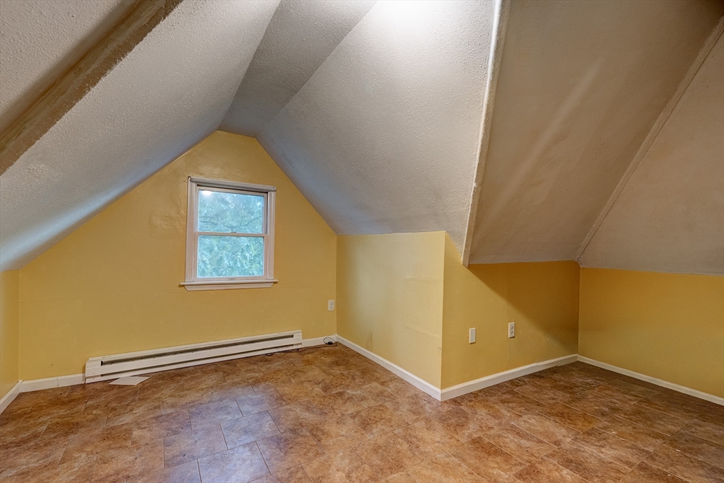 51 View Street Holyoke, MA 01040 - Photo 19 of 27 Gallery Image 19