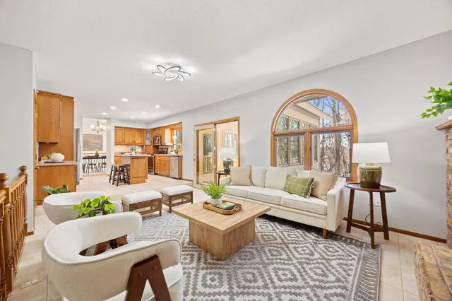 $515,000 | 14145 74th Place North, Maple Grove, MN 55311