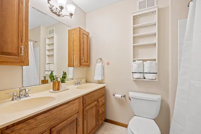 $515,000 | 14145 74th Place North, Maple Grove, MN 55311