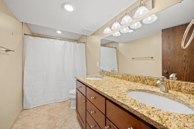 $515,000 | 14145 74th Place North, Maple Grove, MN 55311