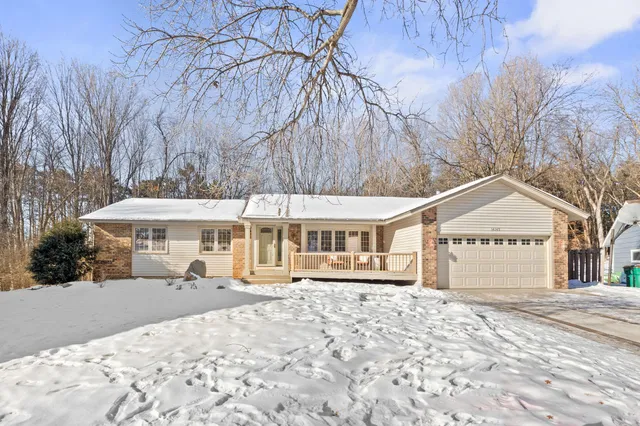 $515,000 | 14145 74th Place North, Maple Grove, MN 55311