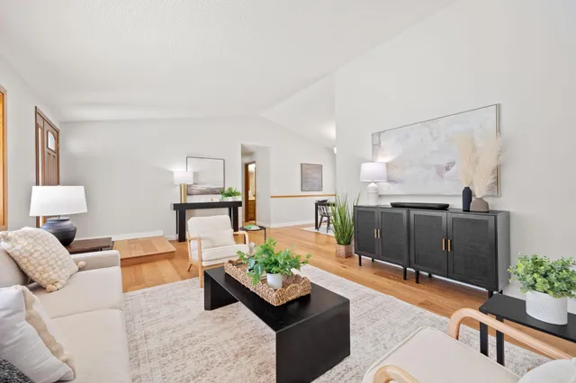 $515,000 | 14145 74th Place North, Maple Grove, MN 55311