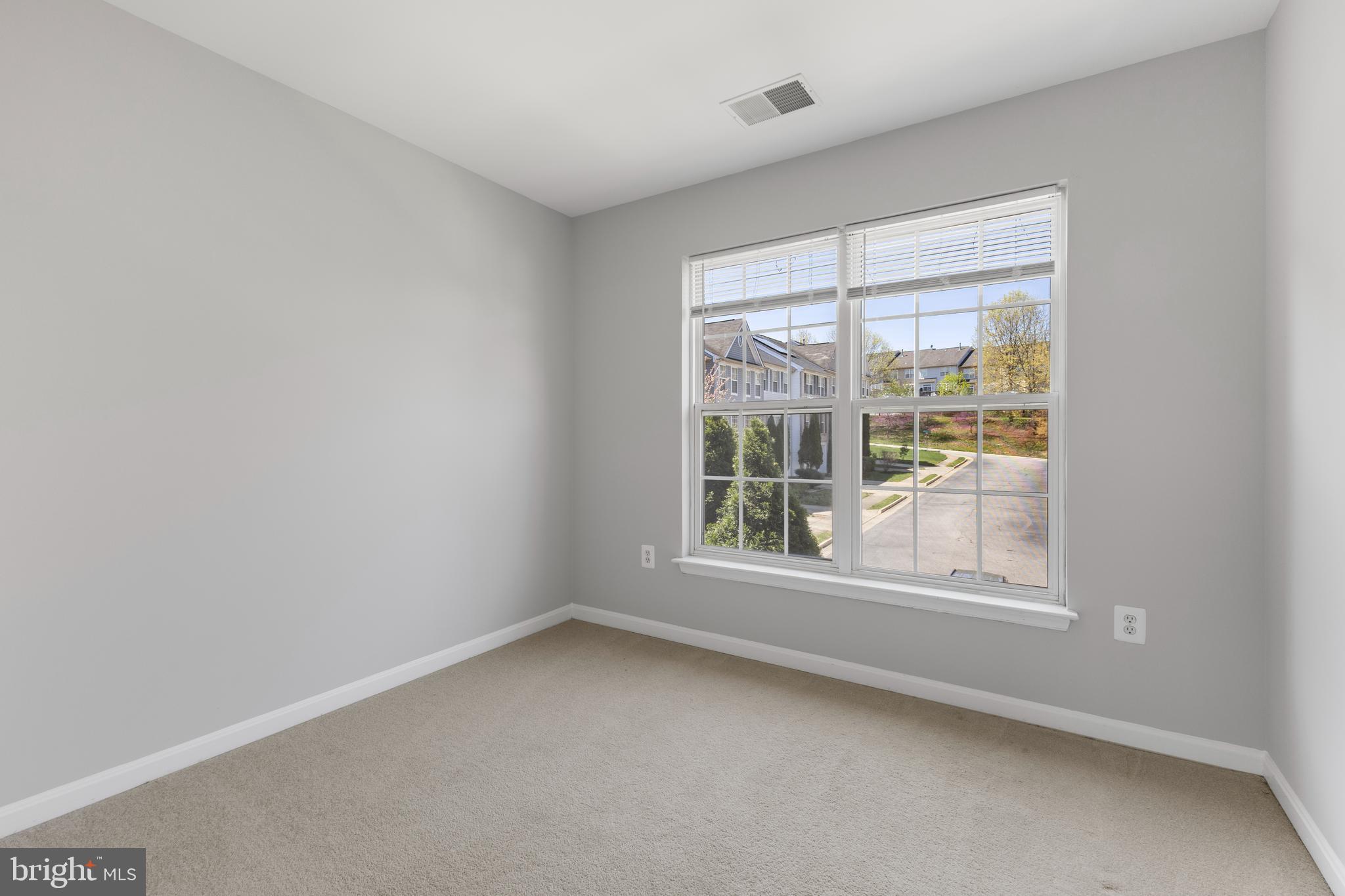 2925 Rotterdam Loop Woodbridge, VA 22191 - Photo 28 of 55 an empty room with a window