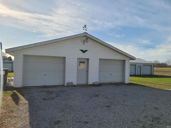 $229,000 | 1071 North 150 West, Washington, IN 47501