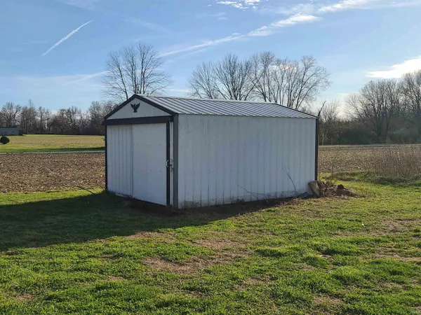 $229,000 | 1071 North 150 West, Washington, IN 47501