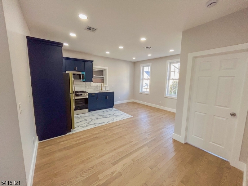 424 Walnut Street, Unit 2 Newark, NJ 07105 - Photo 6 of 10