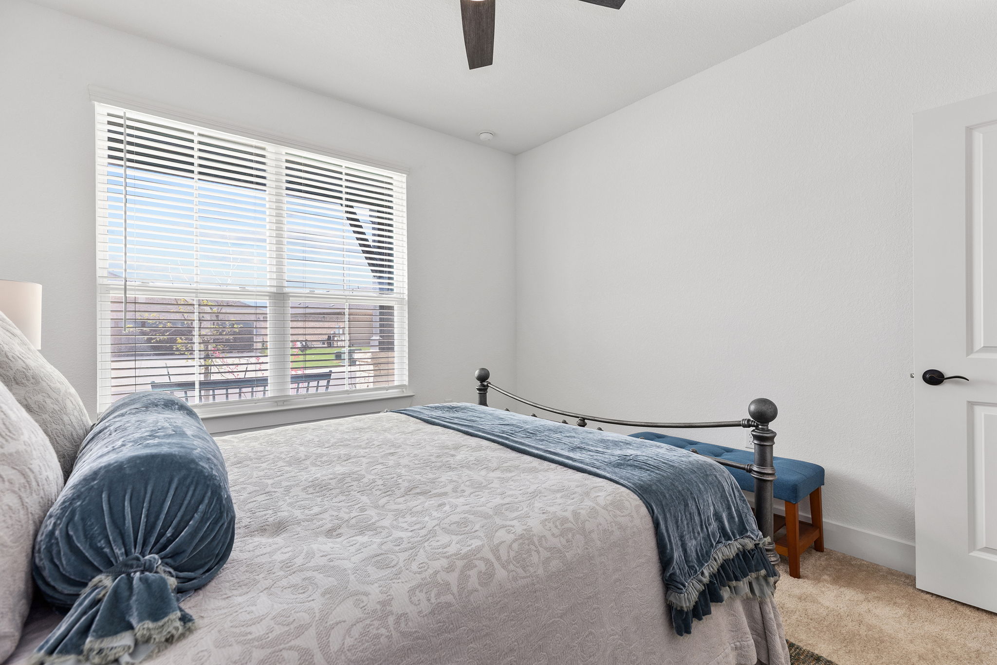 640 Martingale Street Georgetown, TX 78633 - Photo 11 of 39