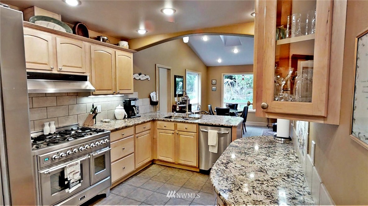 18032 Indian Road La Conner, WA 98257 - Photo 9 of 19 Gallery Image 9